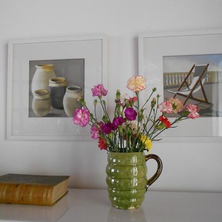 Sous Le Neflier Bed & Breakfast Nîmes Eksteriør bilde